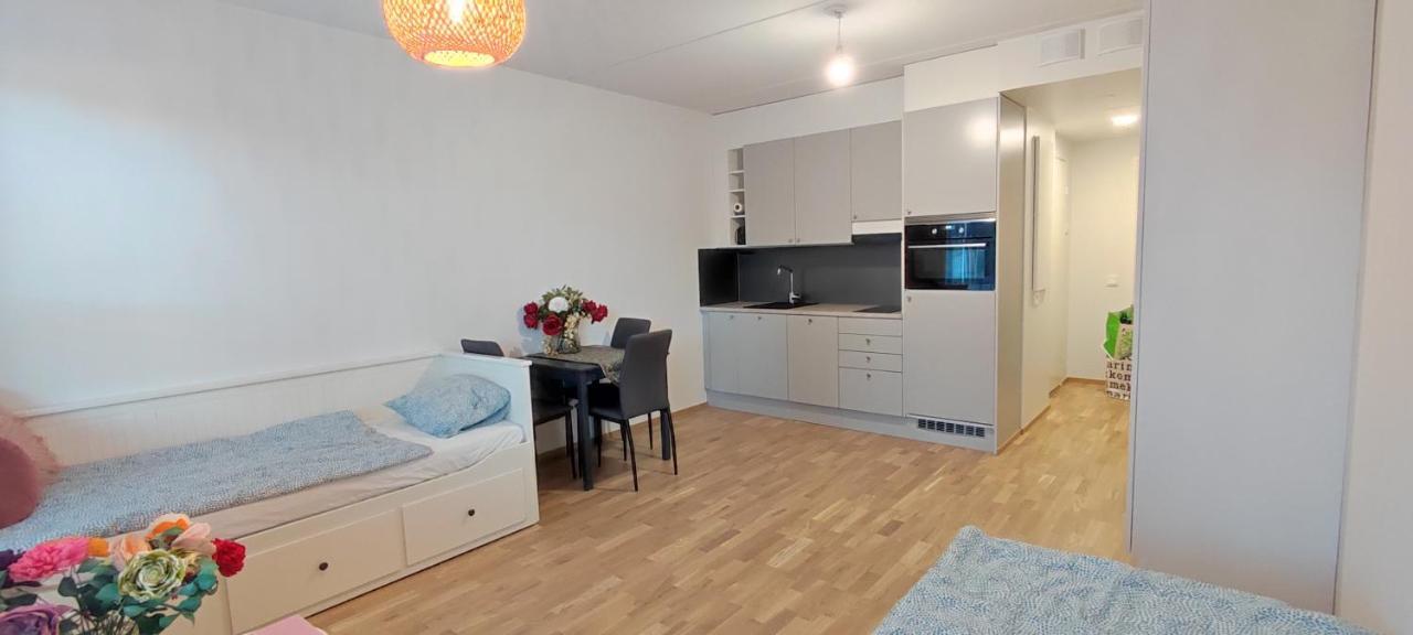 Ruby Studio 5Min To Vantaa Airport And 20Min To Helsinki Center 아파트 외부 사진